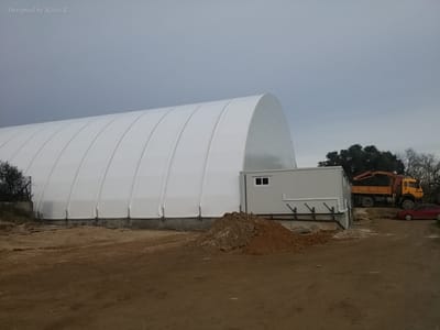 Покрито баскетболно игрище
